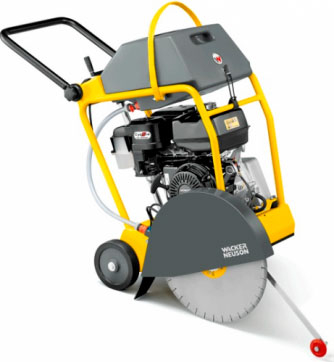 Резчик швов Wacker Neuson MFS-1350CE в прокат в Актобе. У нас лучшая цена за сутки! Возможность взять в аренду с выгодной скидкой до 40% при экспресс доставке 24/7. И помните, ночью стоимость еще дешевле на 30%! #арендапрокат #виброплита #выгодно